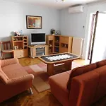 Apartment Blazevic Pjescana Uvala