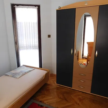 Apartment Blazevic *